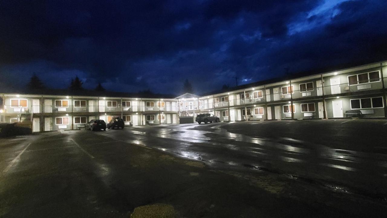 Shoreside Inn & Suites Wabamun Exterior photo