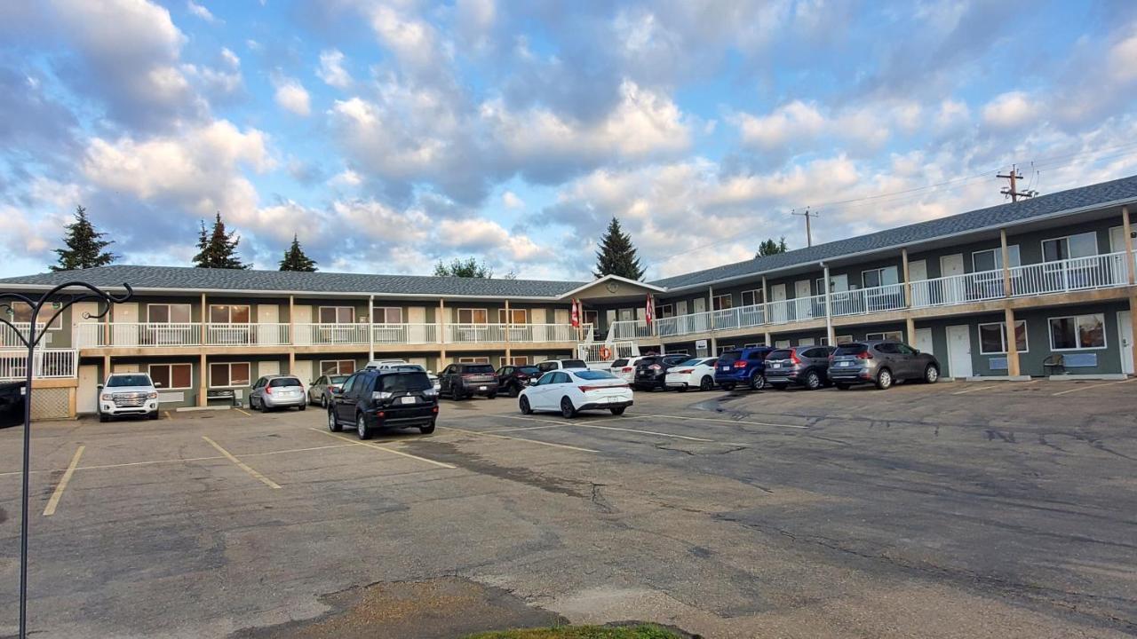 Shoreside Inn & Suites Wabamun Exterior photo